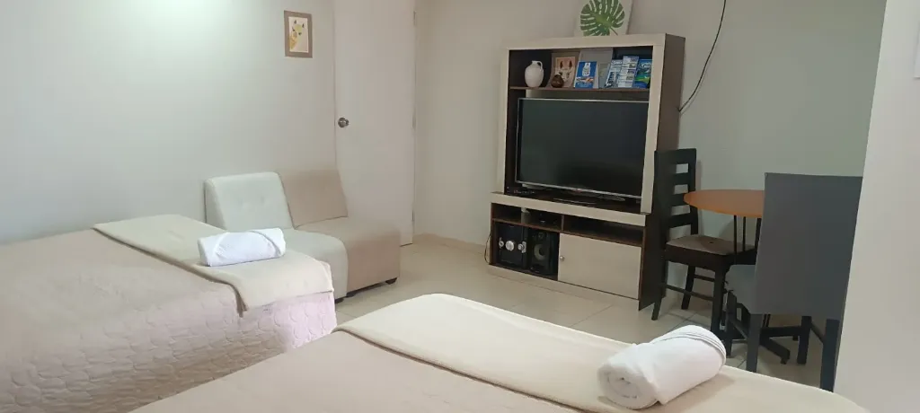Apartment 701 (1 ppl)